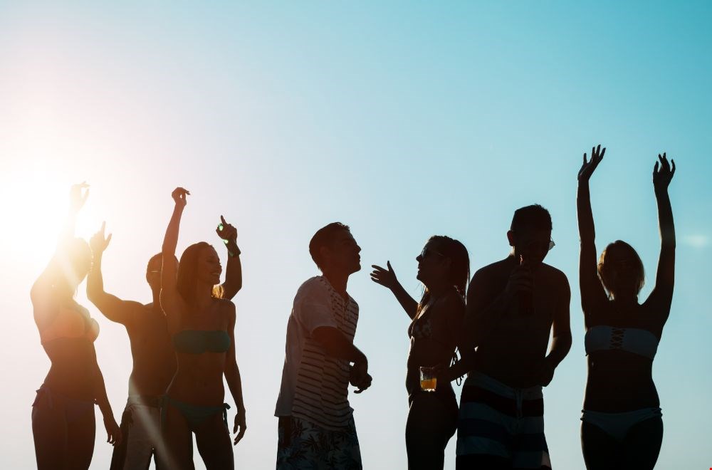 Zomerse deuntjes: de Spaanse taal blijkt hét ingrediënt voor een zomerhit Zomerse deuntjes: de Spaanse taal blijkt hét ingrediënt voor een zomerhit